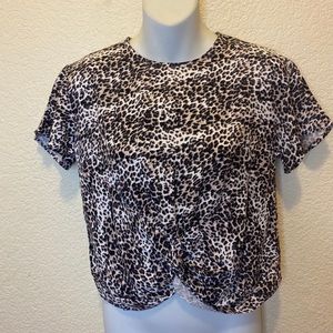 Sim & Sam Leopard print Top size Small